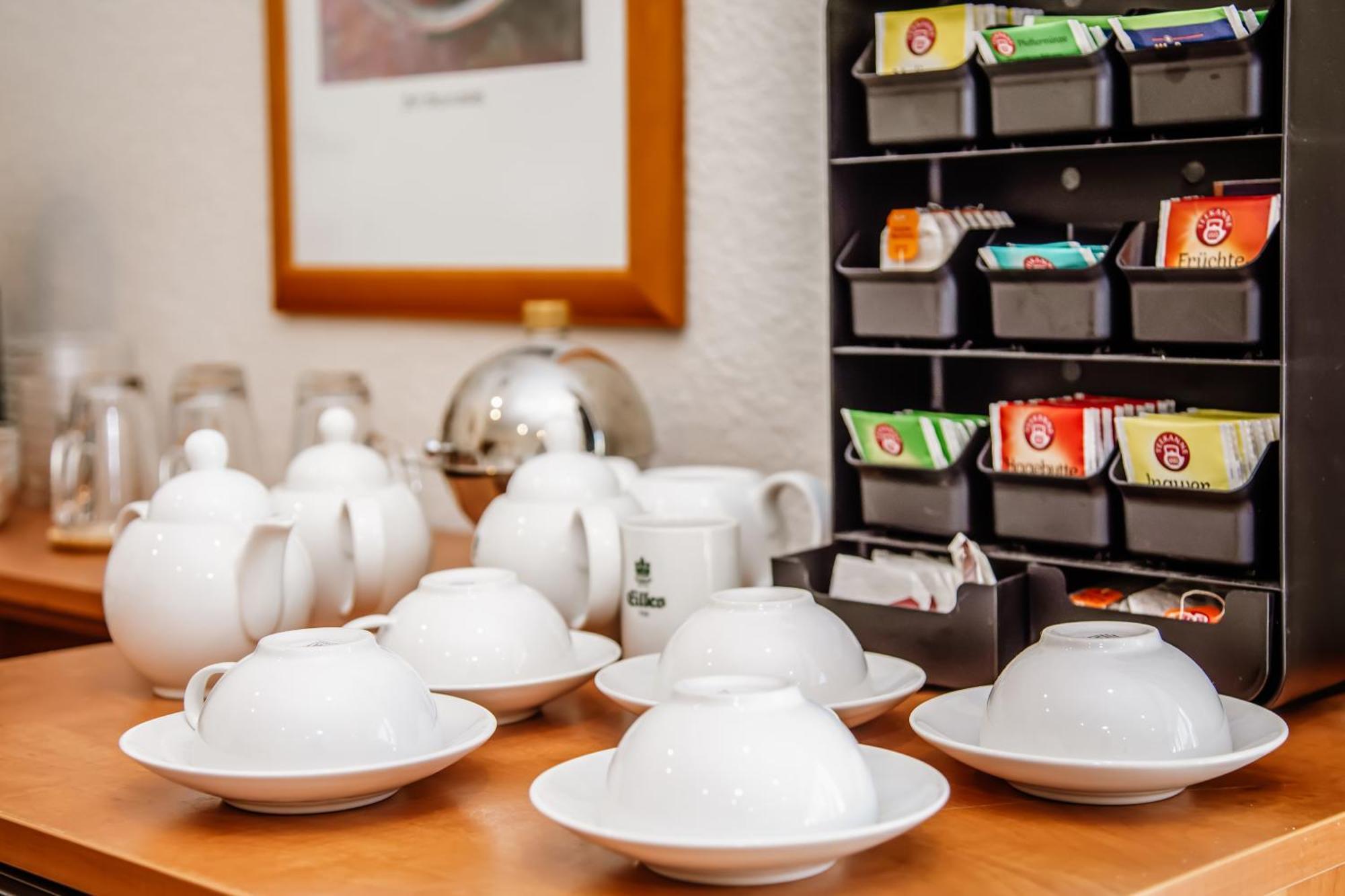Hotel Und Restaurant Gartenstadt Ерфурт Екстериор снимка