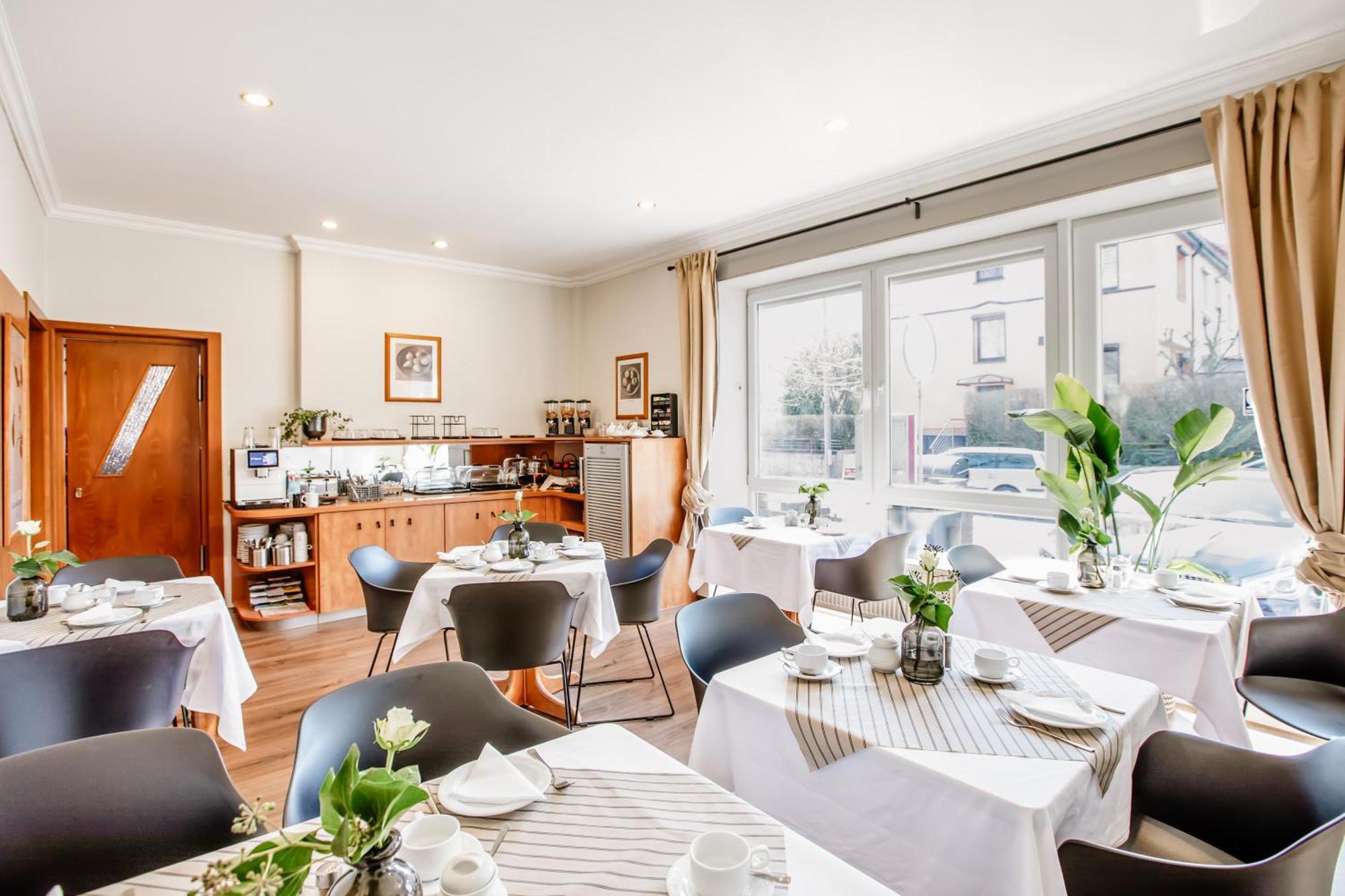 Hotel Und Restaurant Gartenstadt Ерфурт Екстериор снимка