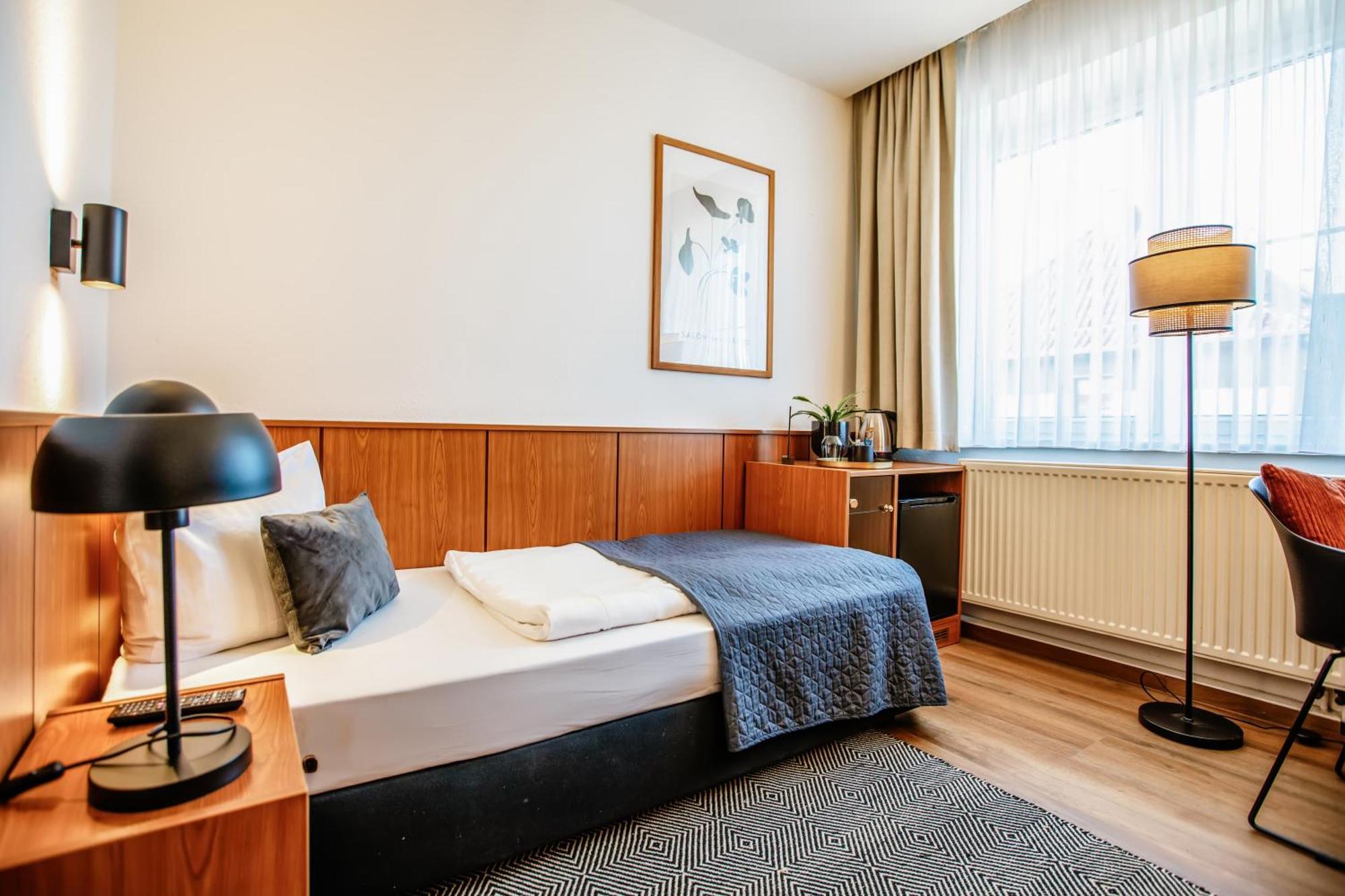 Hotel Und Restaurant Gartenstadt Ерфурт Екстериор снимка
